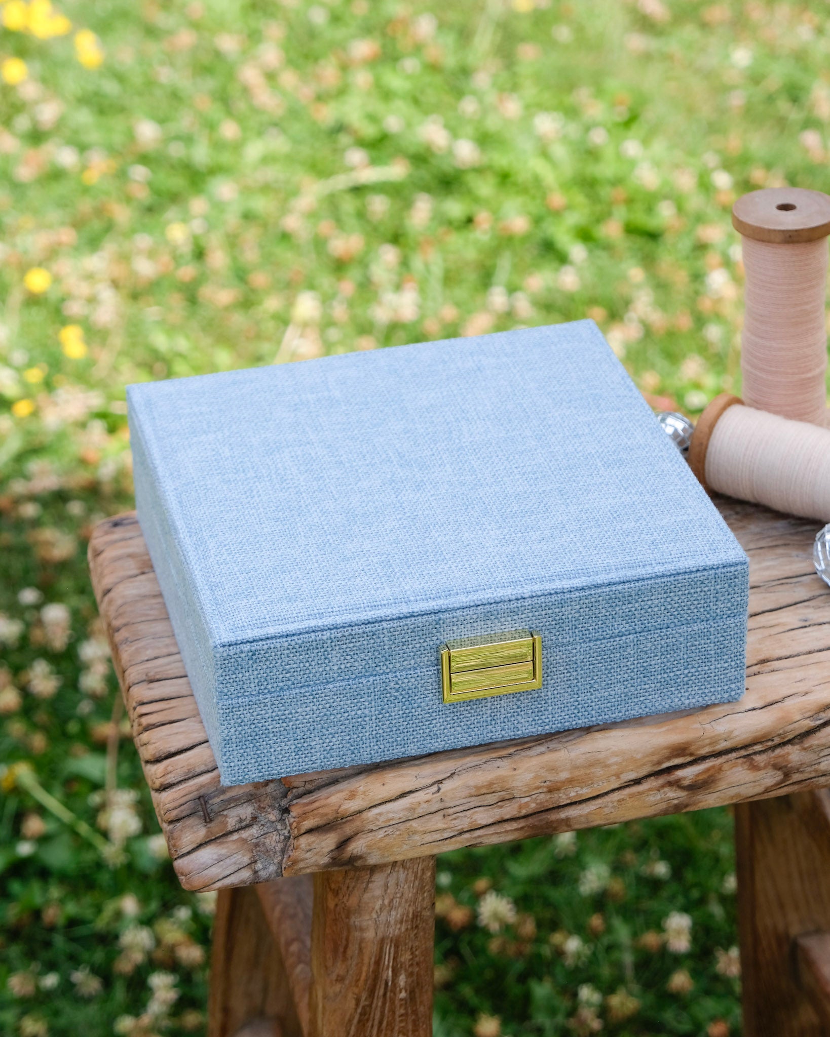 Anne linen effect jewelry box