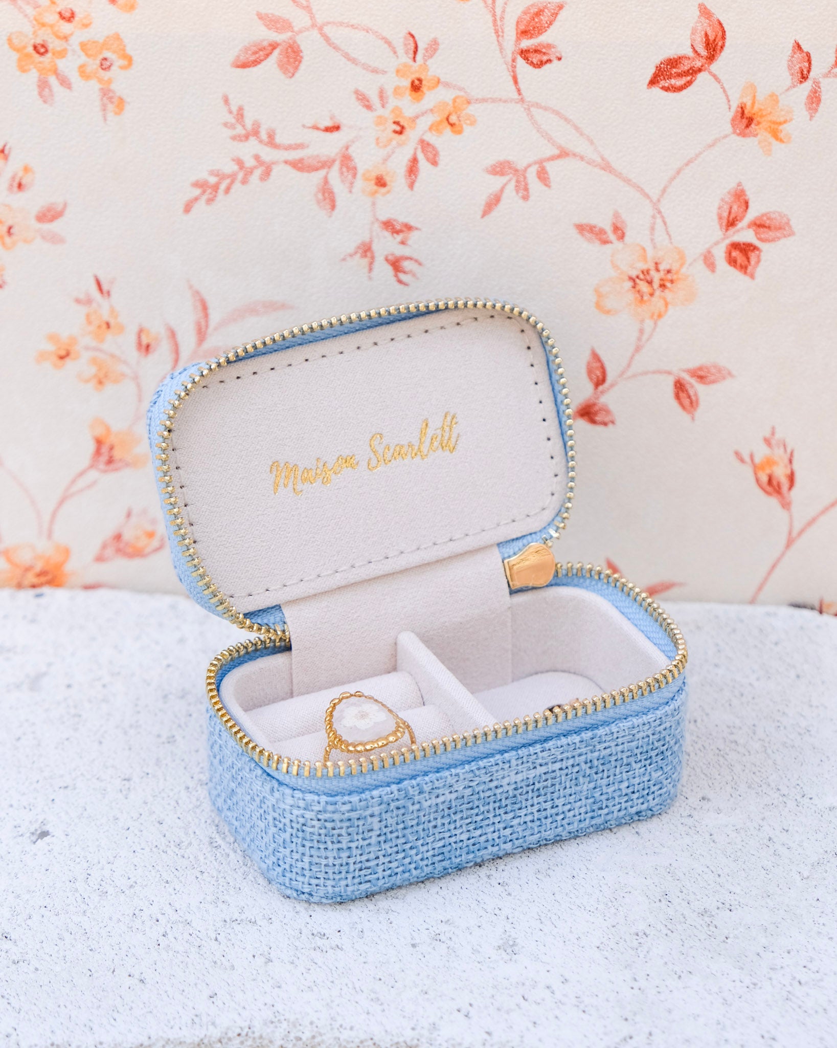 Marie linen effect mini travel jewelry box