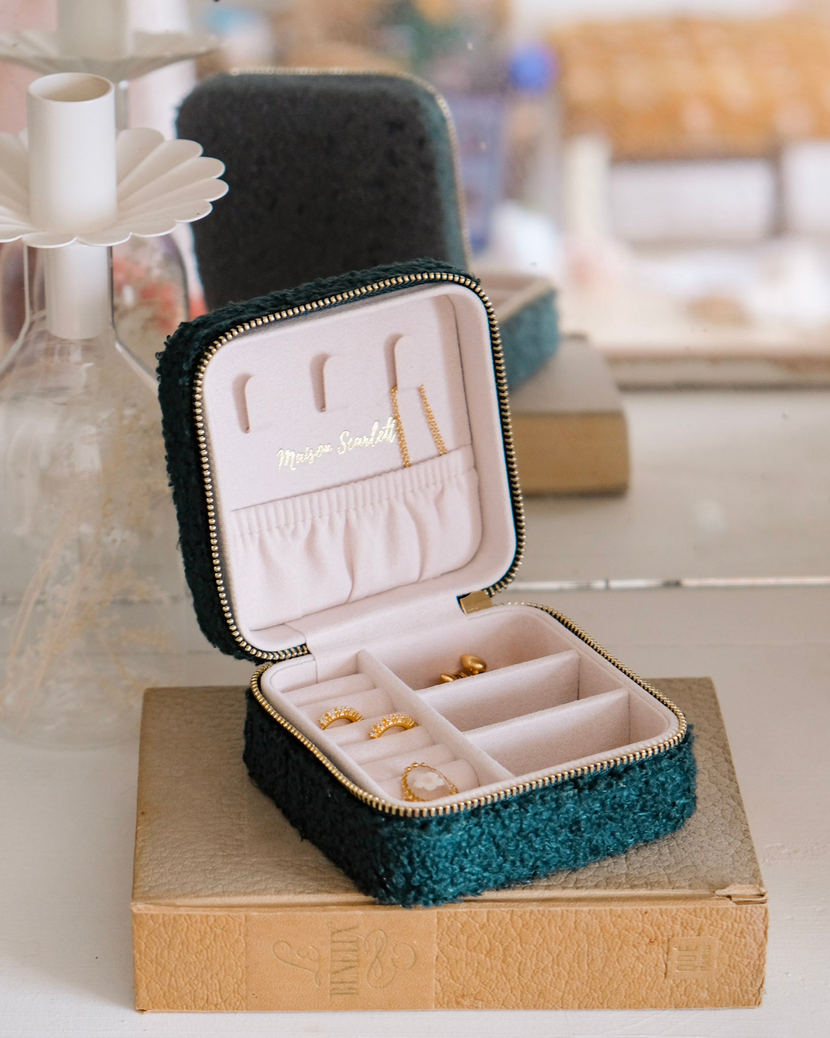 Boîte à bijoux de voyage Corinne en moumoute