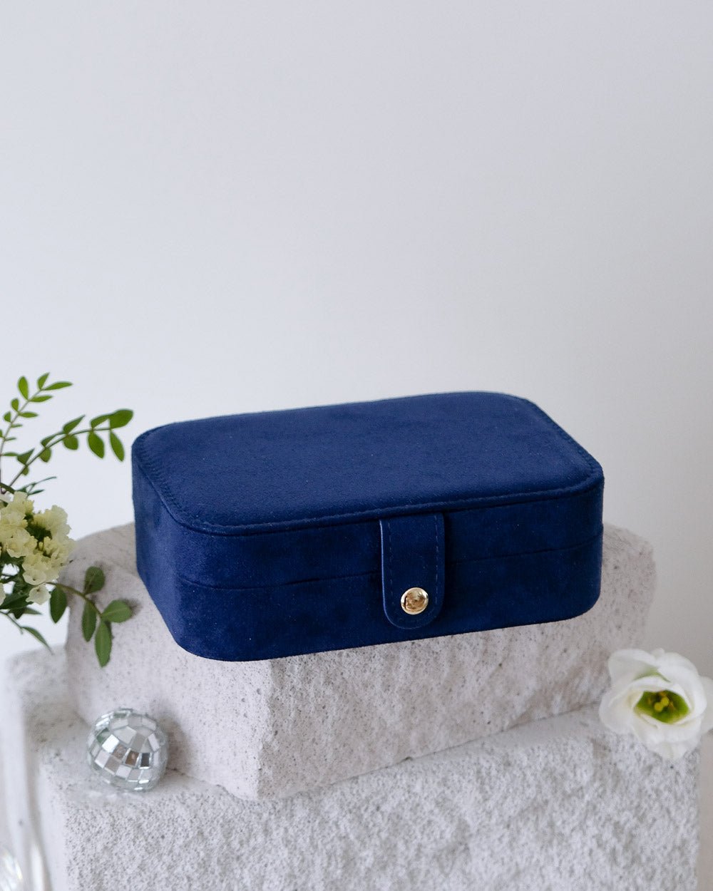 Brigitte velvet travel jewelry box