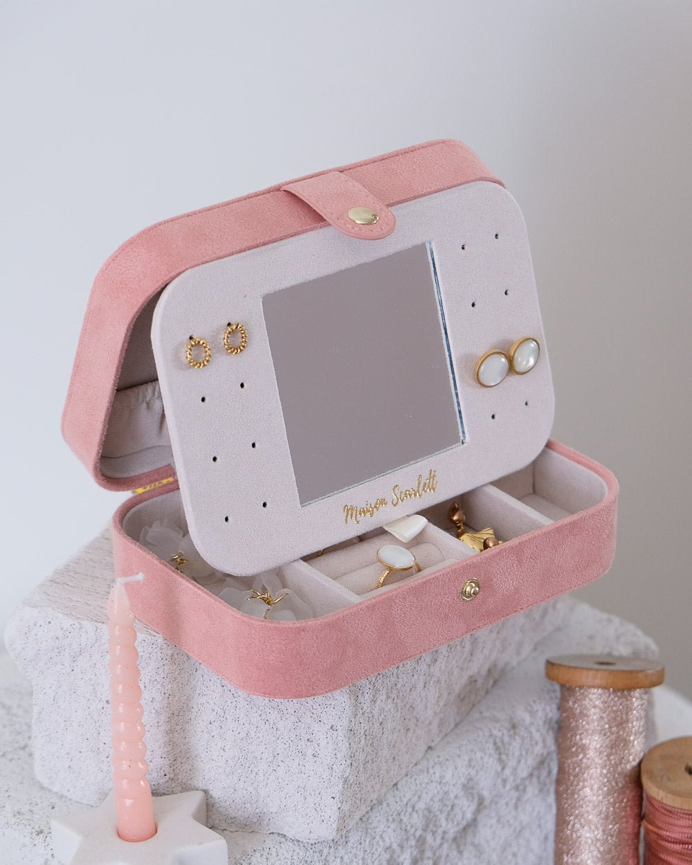 Brigitte velvet travel jewelry box