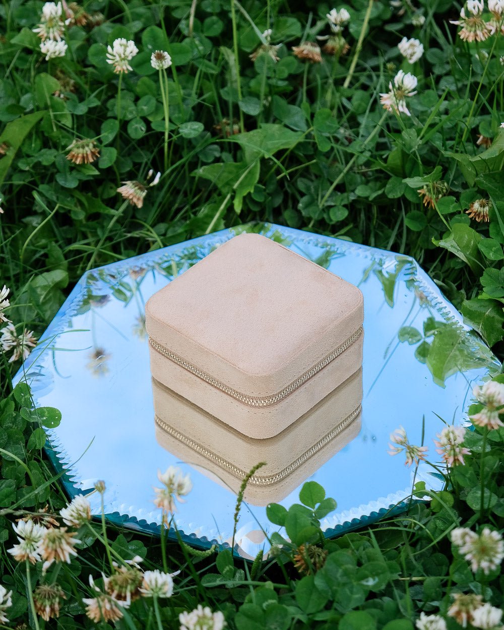 Corinne Samt-Reiseschmuckkästchen