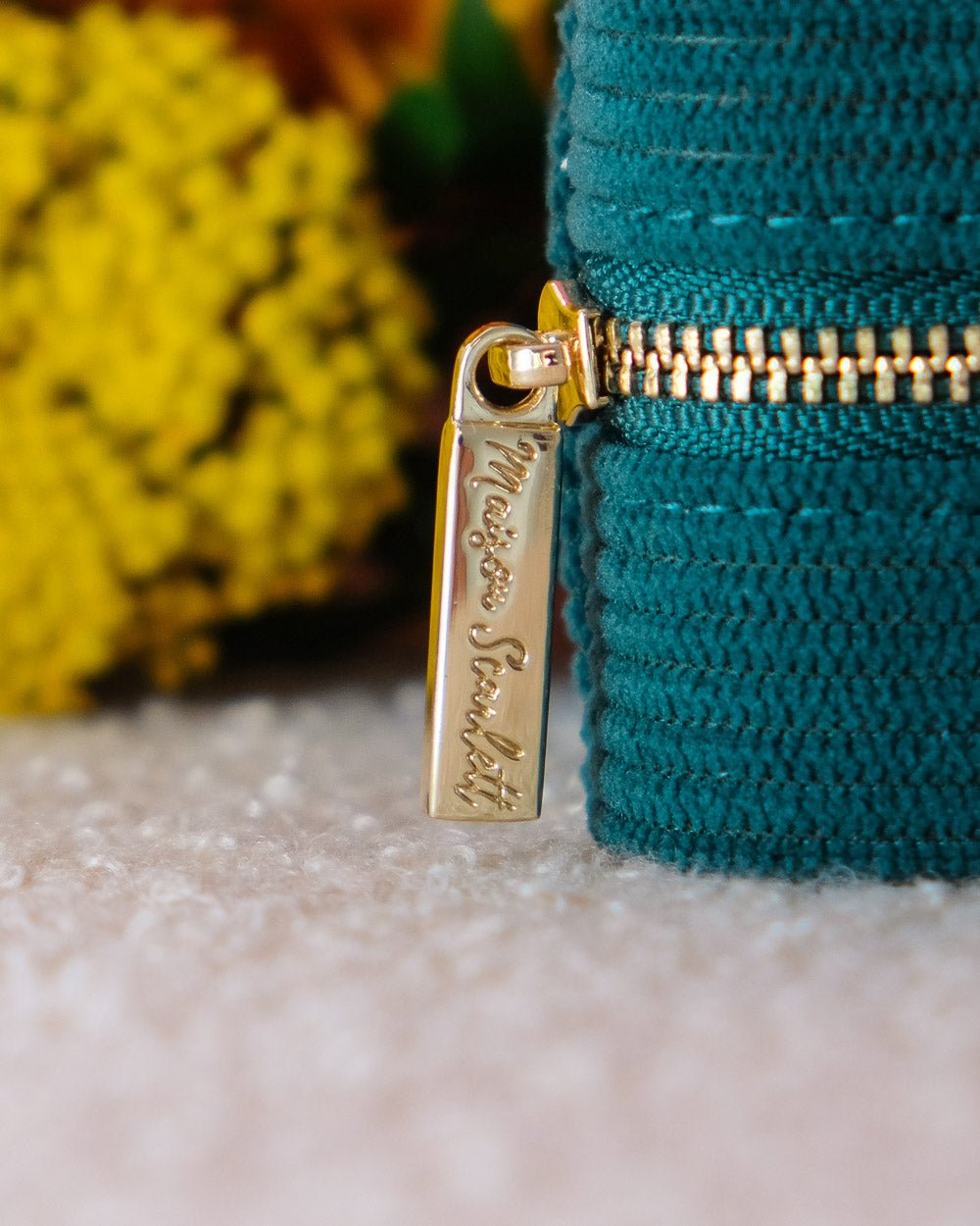 Boîte à bijoux de voyage Corinne en velours côtelé