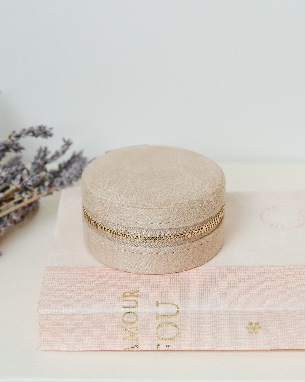 Yvonne velvet travel jewelry box