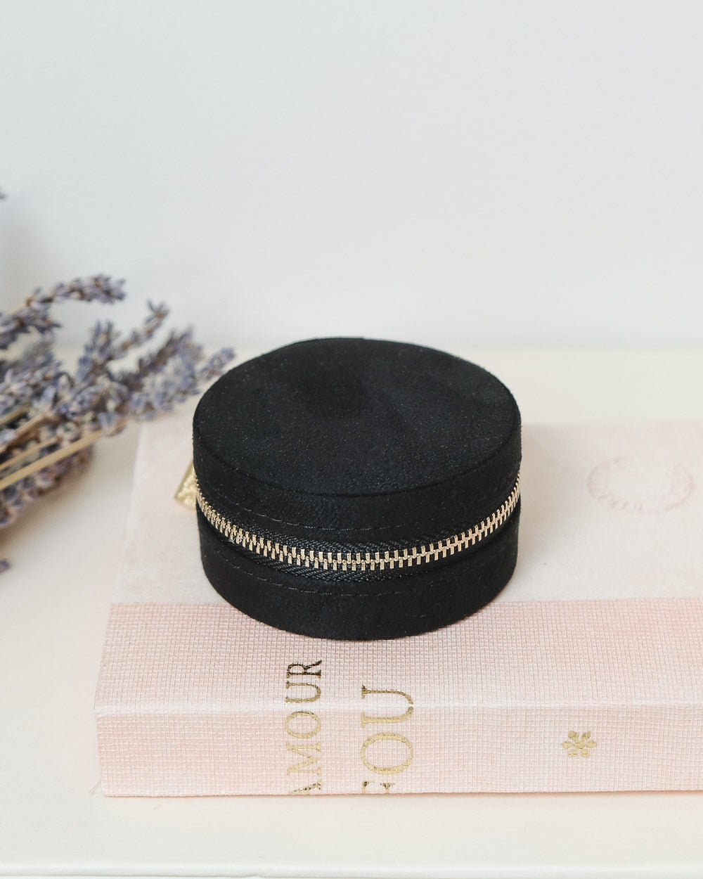 Yvonne velvet travel jewelry box