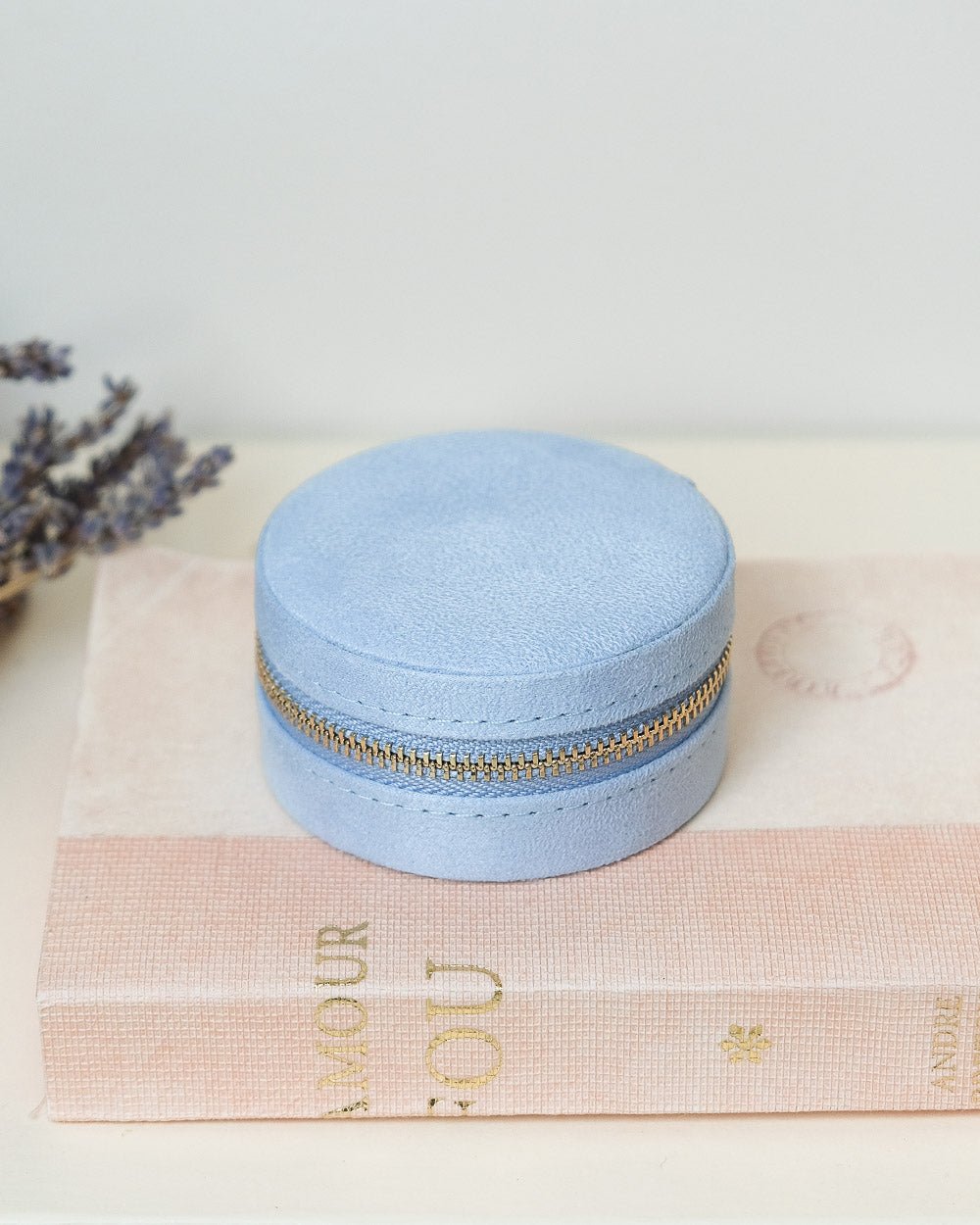 Yvonne velvet travel jewelry box