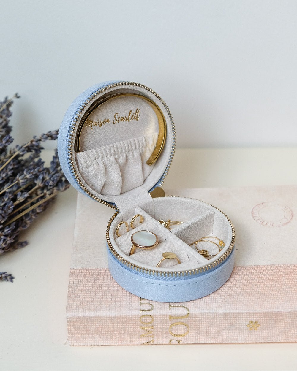 Yvonne velvet travel jewelry box