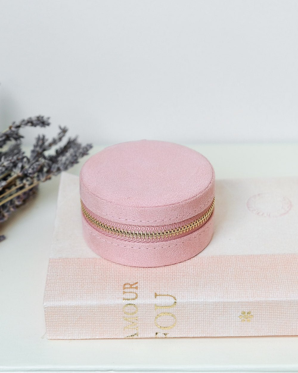 Yvonne velvet travel jewelry box