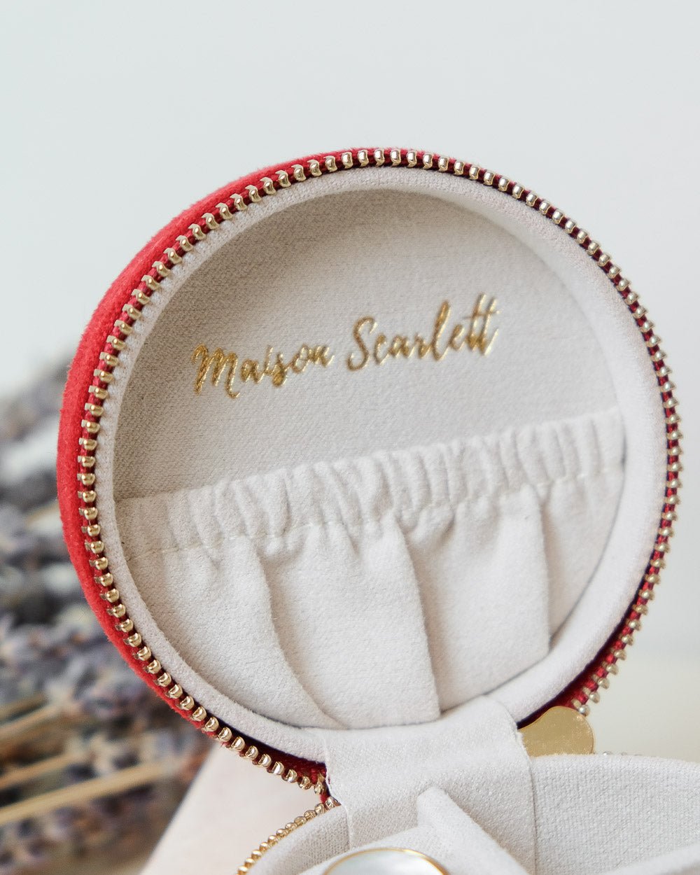 Yvonne velvet travel jewelry box