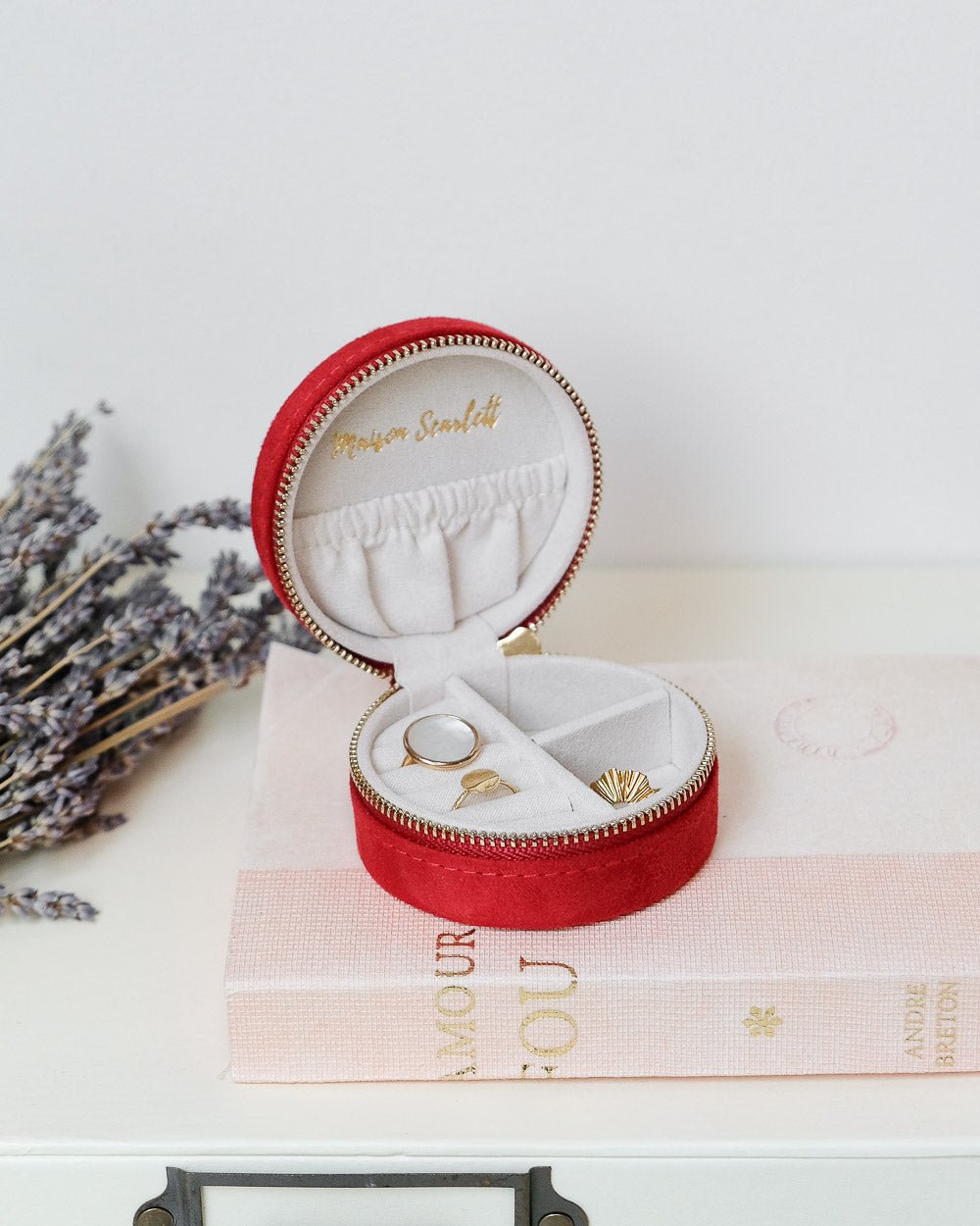 Yvonne velvet travel jewelry box