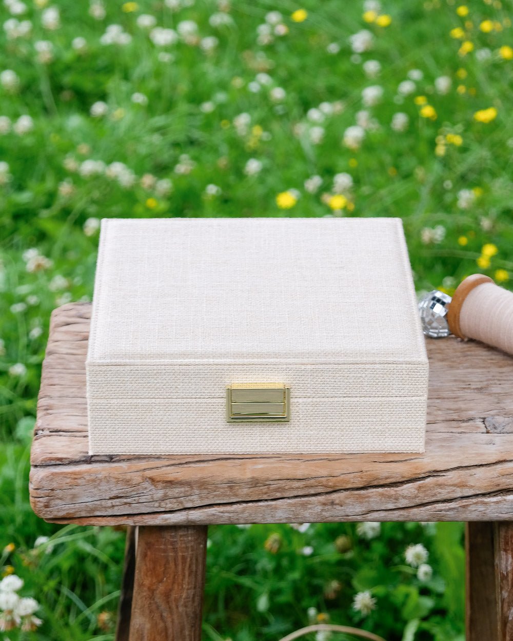 Anne linen effect jewelry box