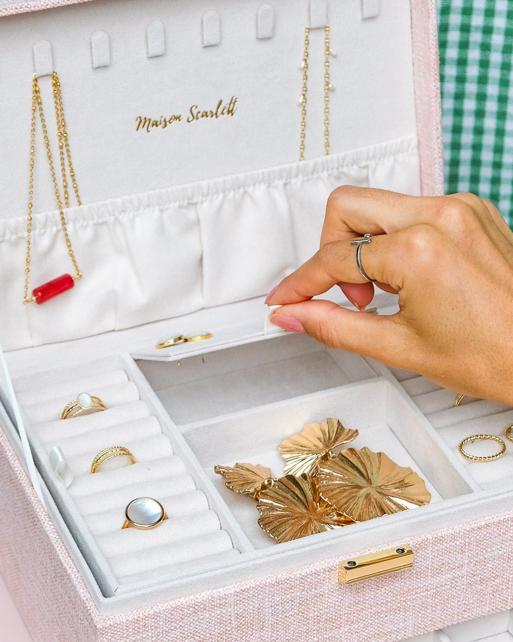 Denise linen effect jewelry box