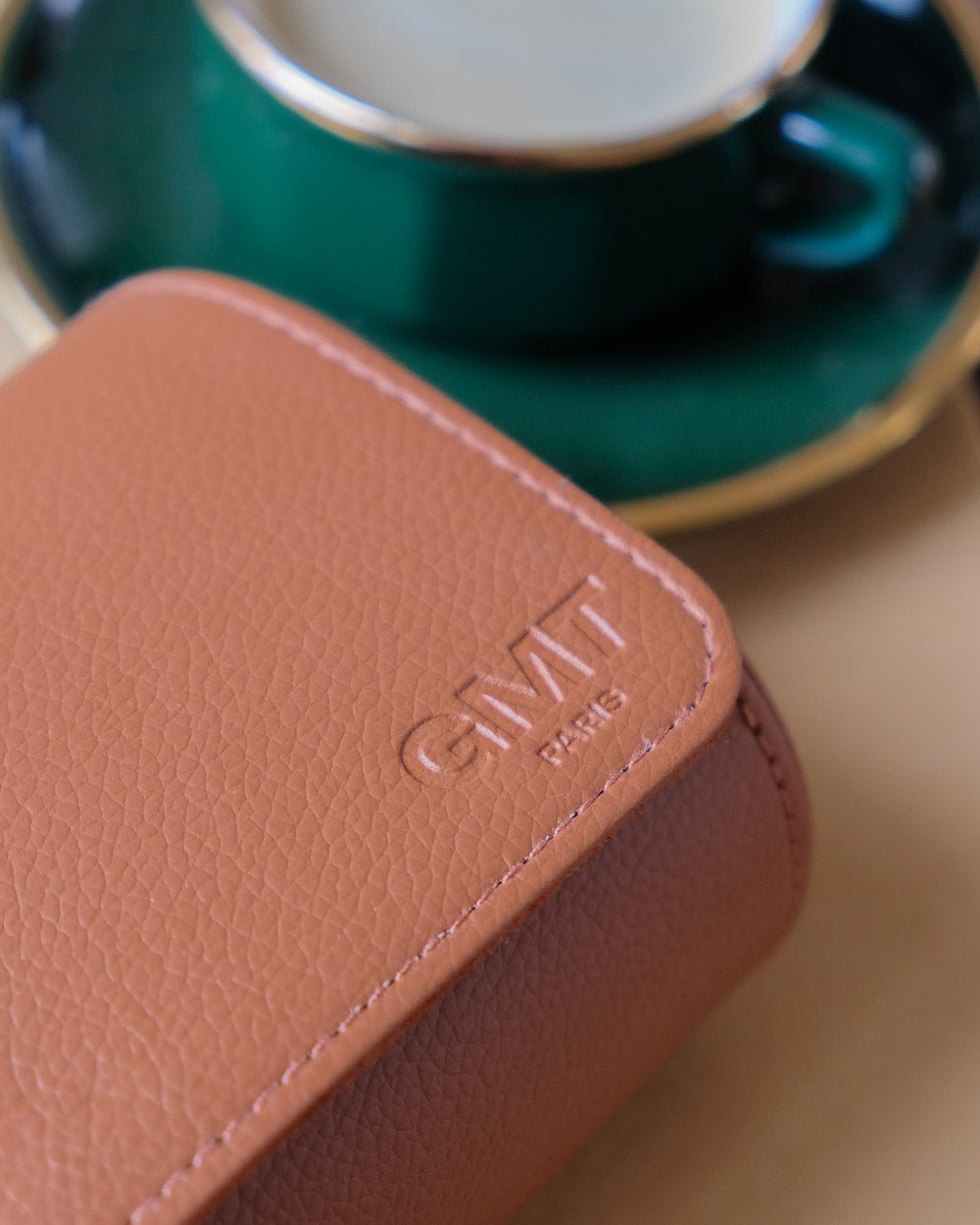 James 2 slots travel watch box