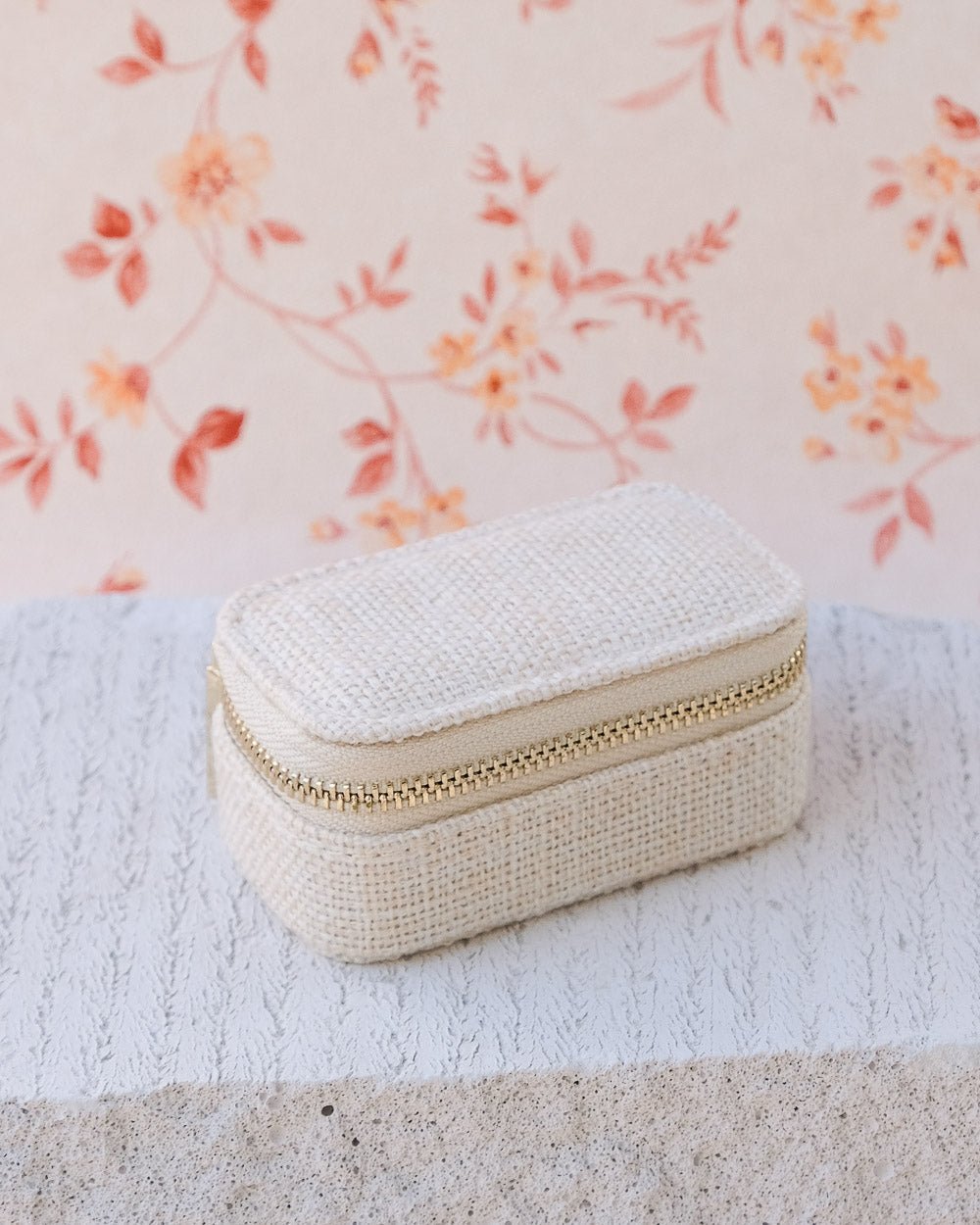 Marie linen effect mini travel jewelry box