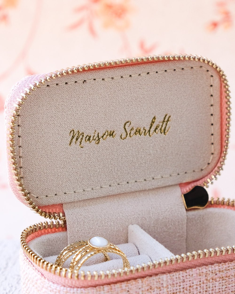 Marie linen effect mini travel jewelry box