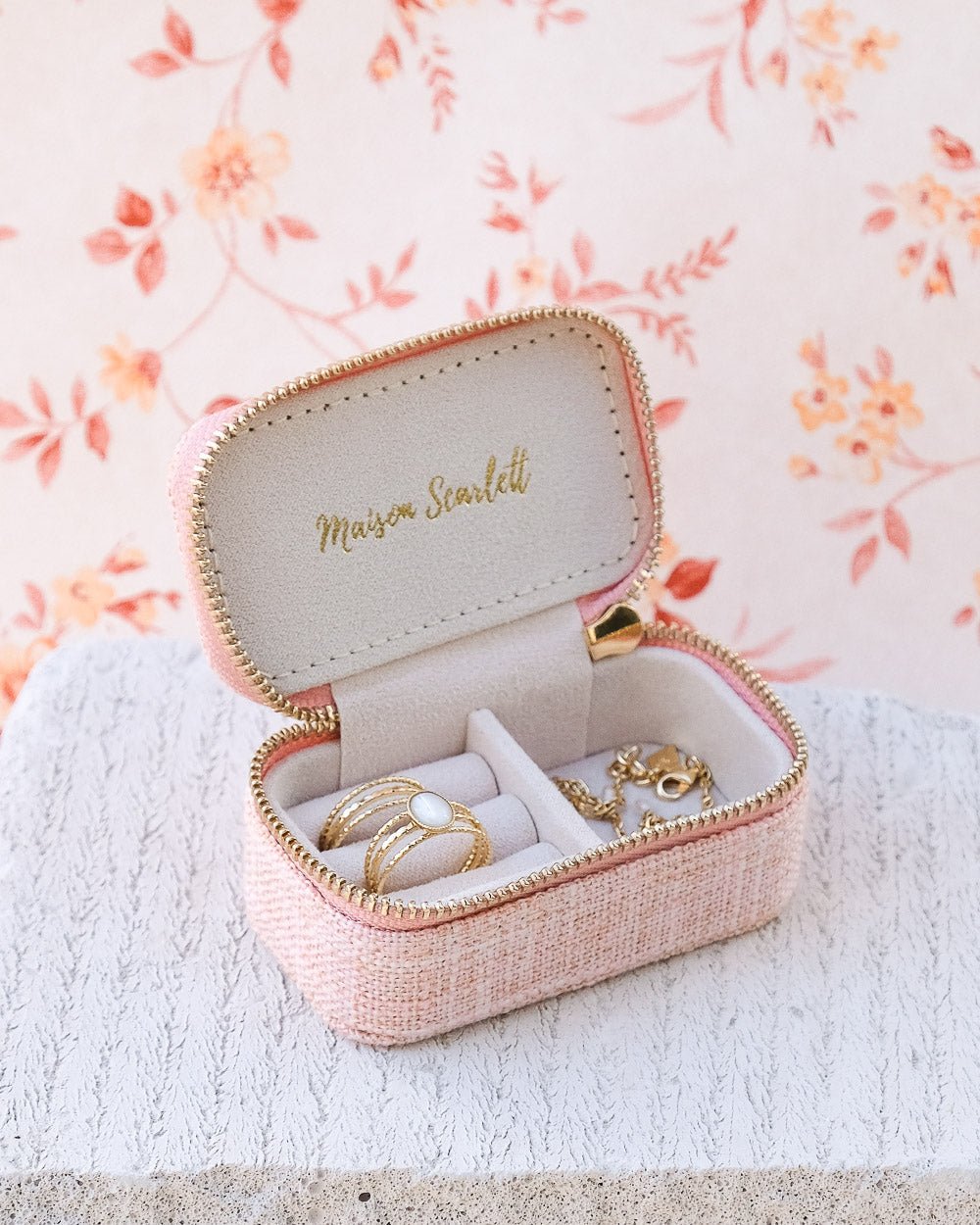 Marie linen effect mini travel jewelry box