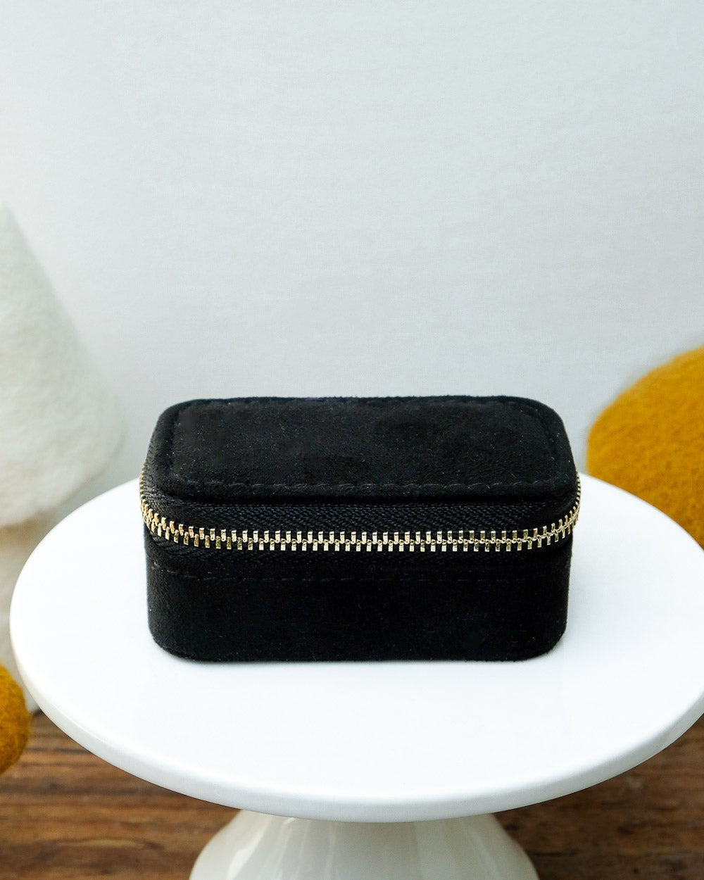 Marie velvet mini travel jewelry box