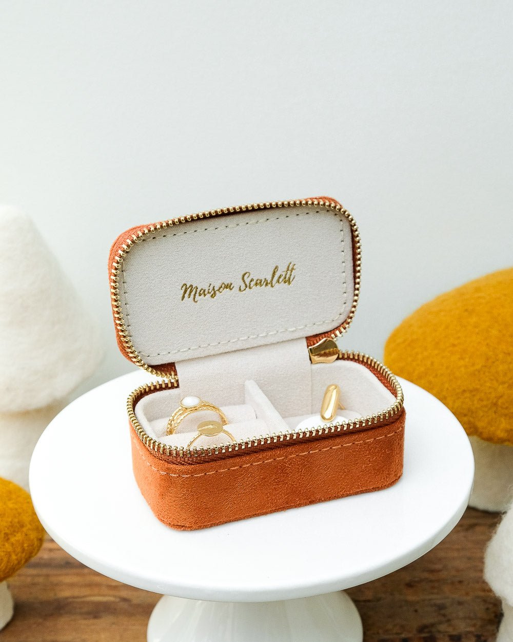 Marie velvet mini travel jewelry box