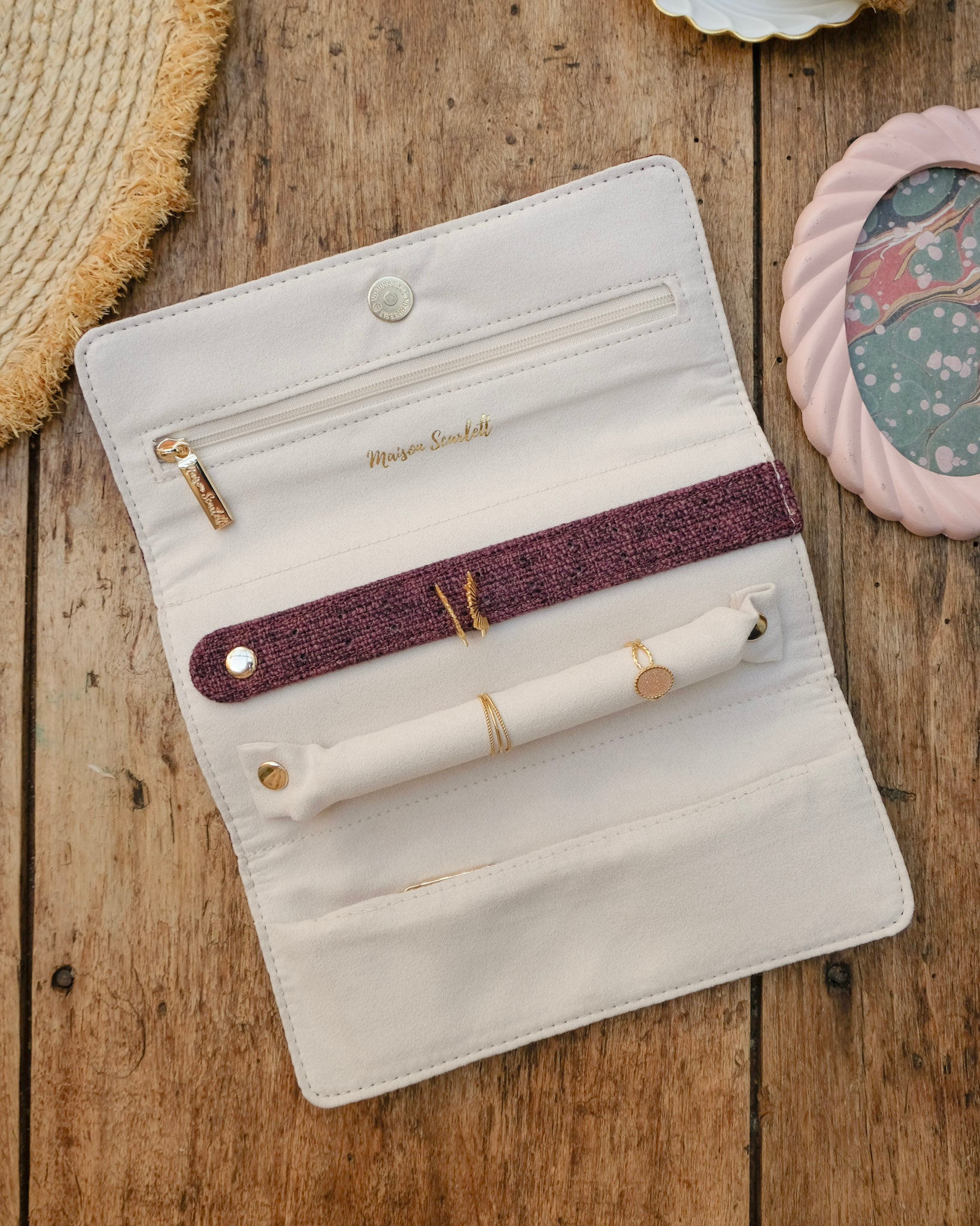 Catherine linen-effect jewelry pouch