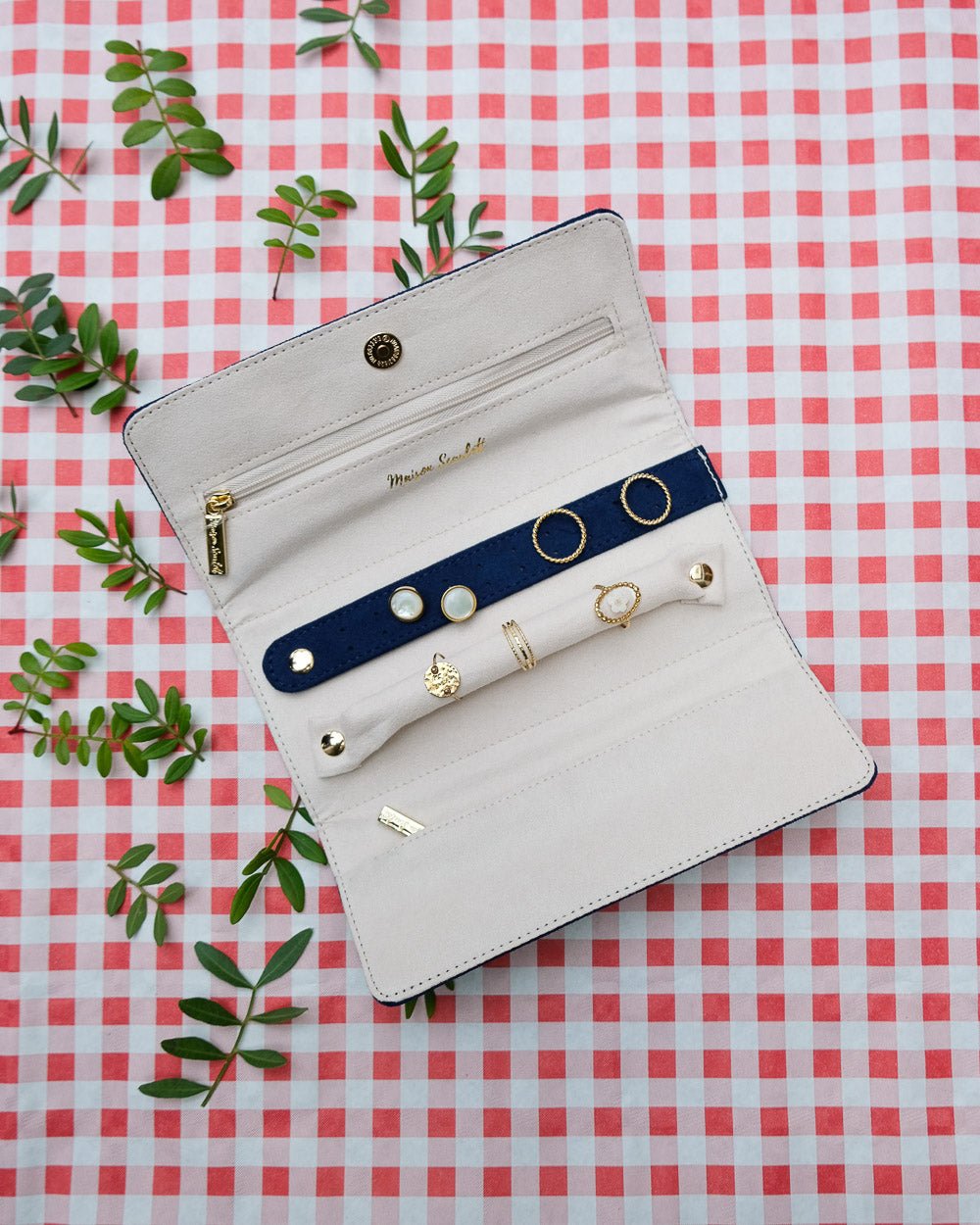 Catherine velvet travel jewelry pouch