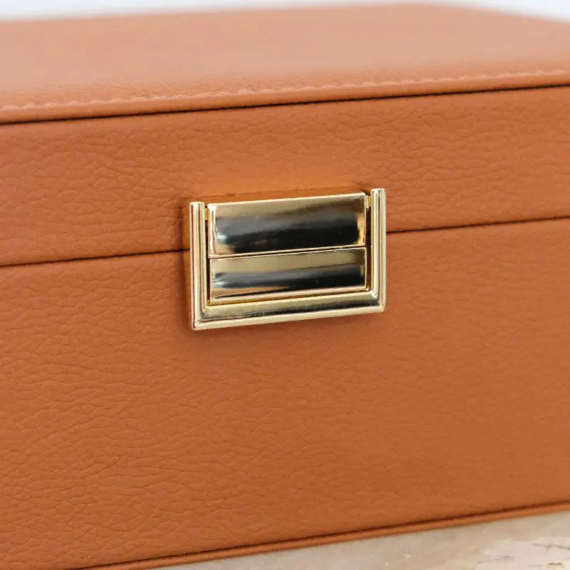 Louise leather jewelry box-feature-3
