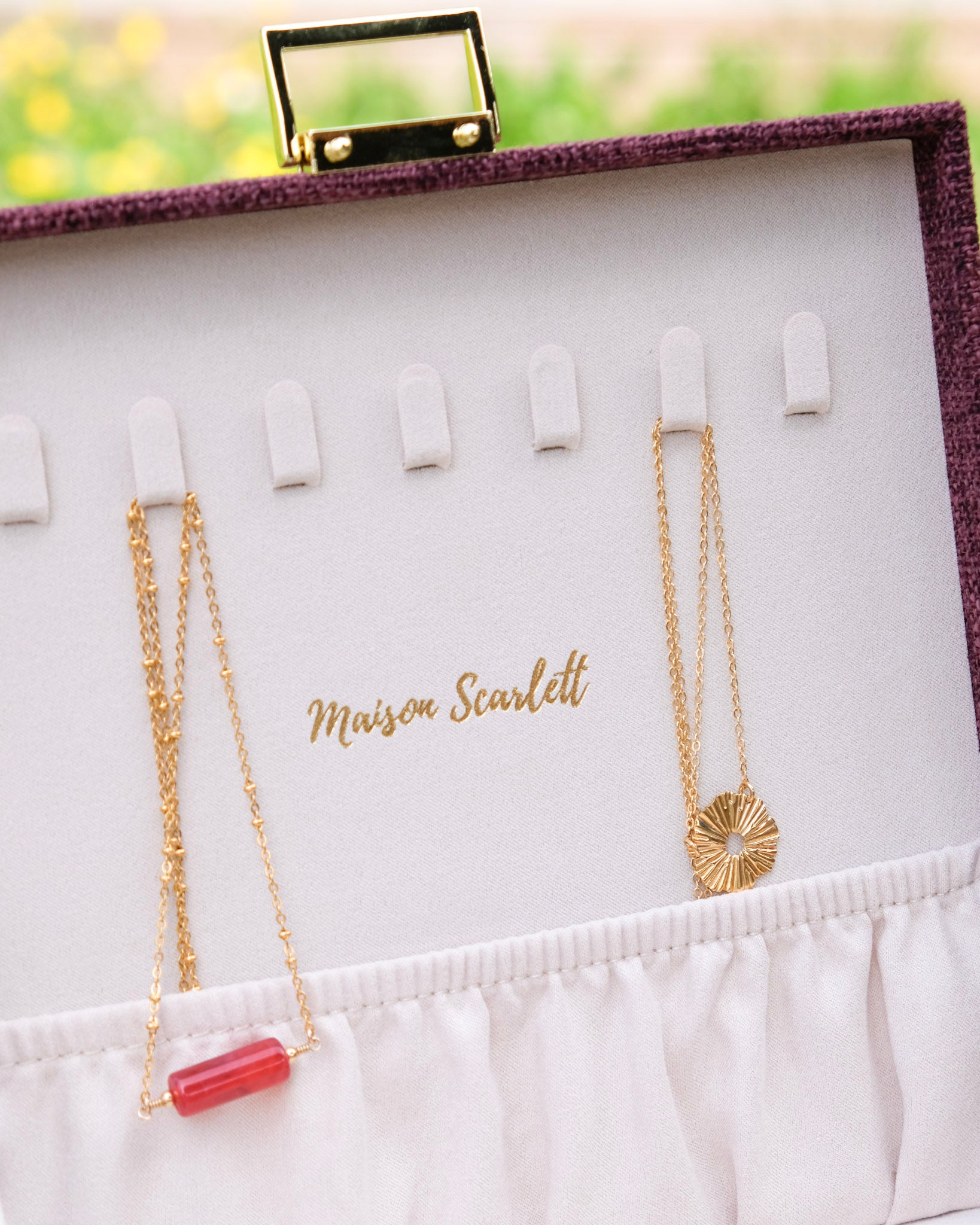 Anne linen effect jewelry box