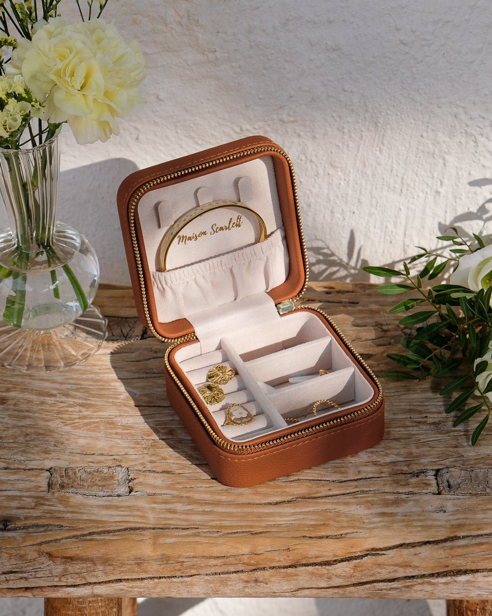 Corinne leather travel jewelry box