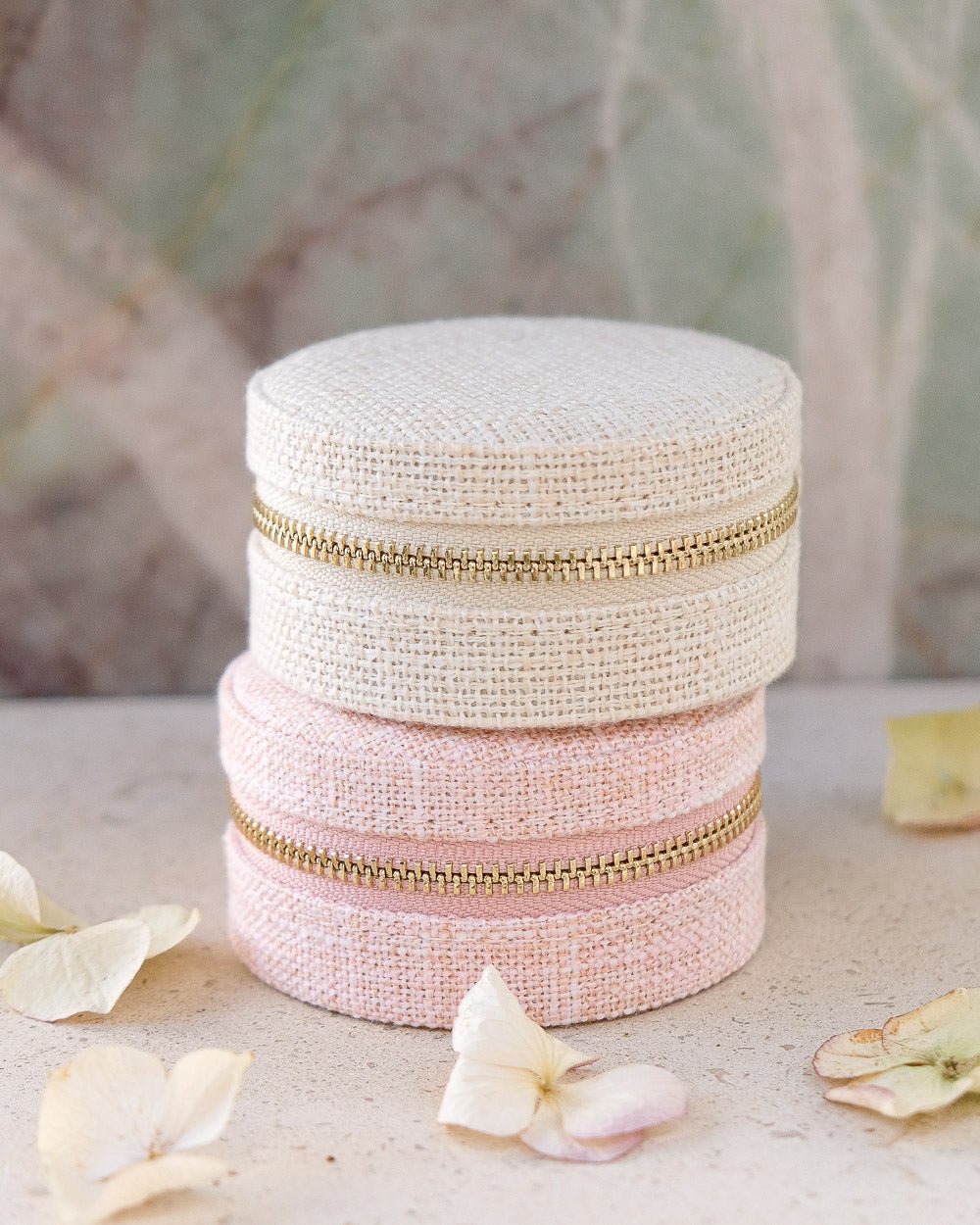 Yvonne linen effect travel jewelry box