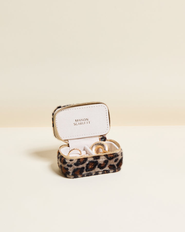 Mini boîte à bijoux de voyage Marie en velours léopard