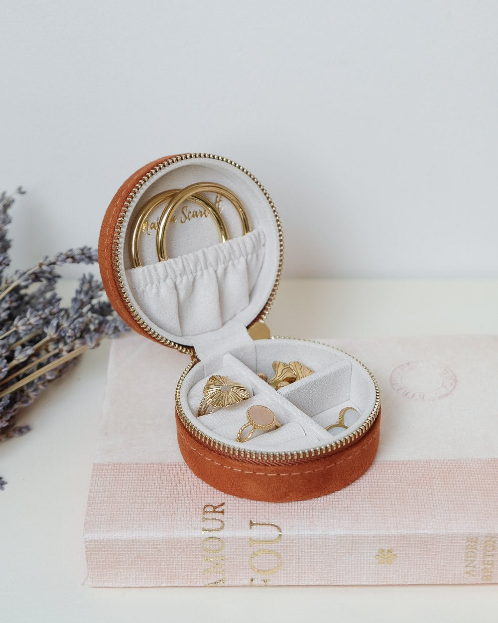 Yvonne velvet travel jewelry box