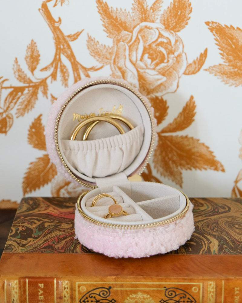 Yvonne Reise-Schmuckkästchen aus Schaffell