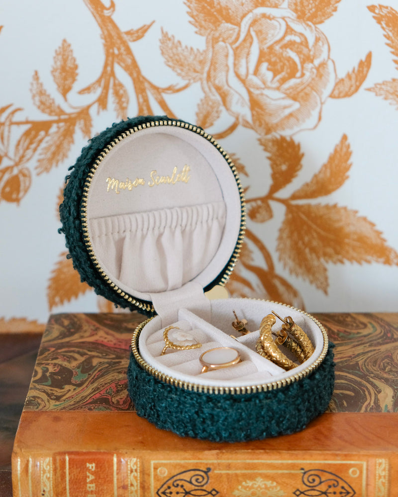 Yvonne Reise-Schmuckkästchen aus Schaffell