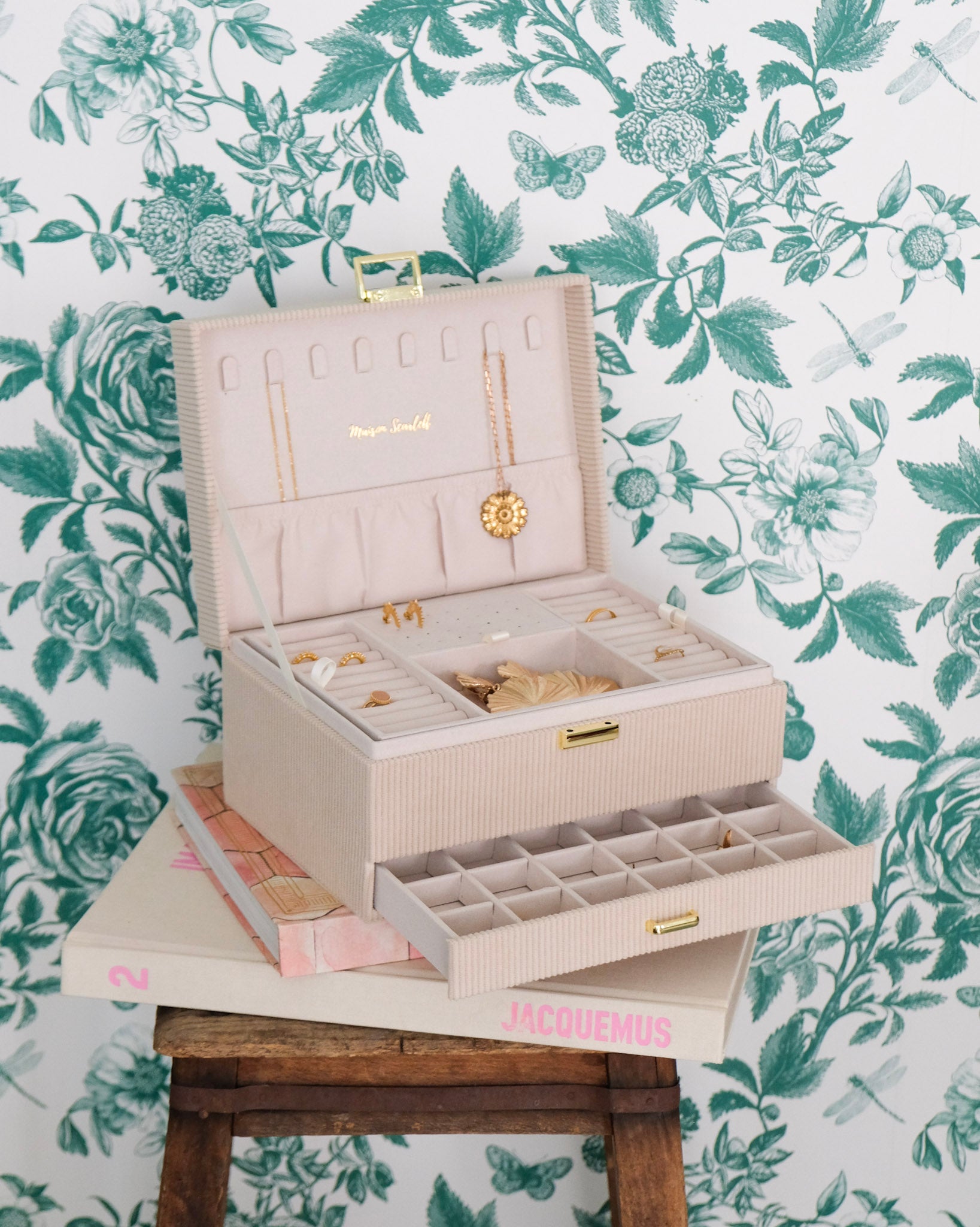 Denise corduroy jewelry box