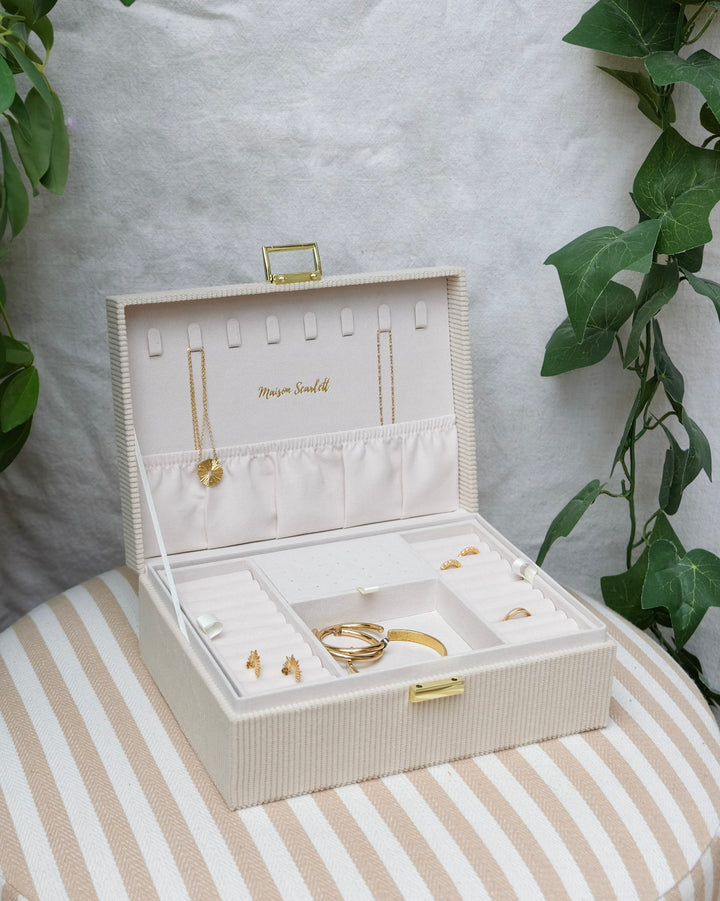 Boîte à bijoux Louise en velours côtelé