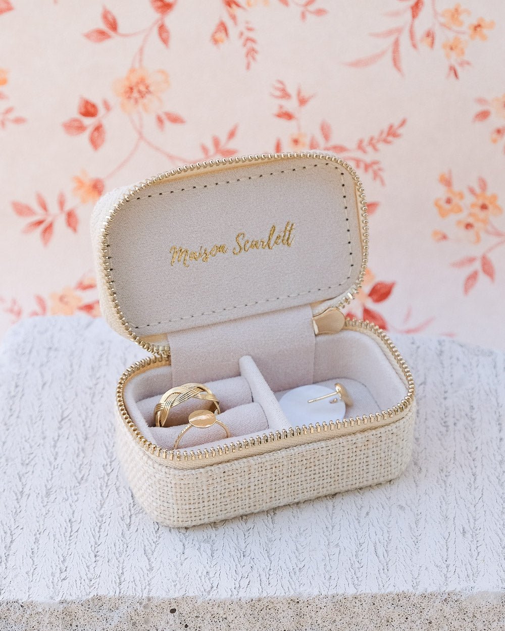 Marie linen effect mini travel jewelry box