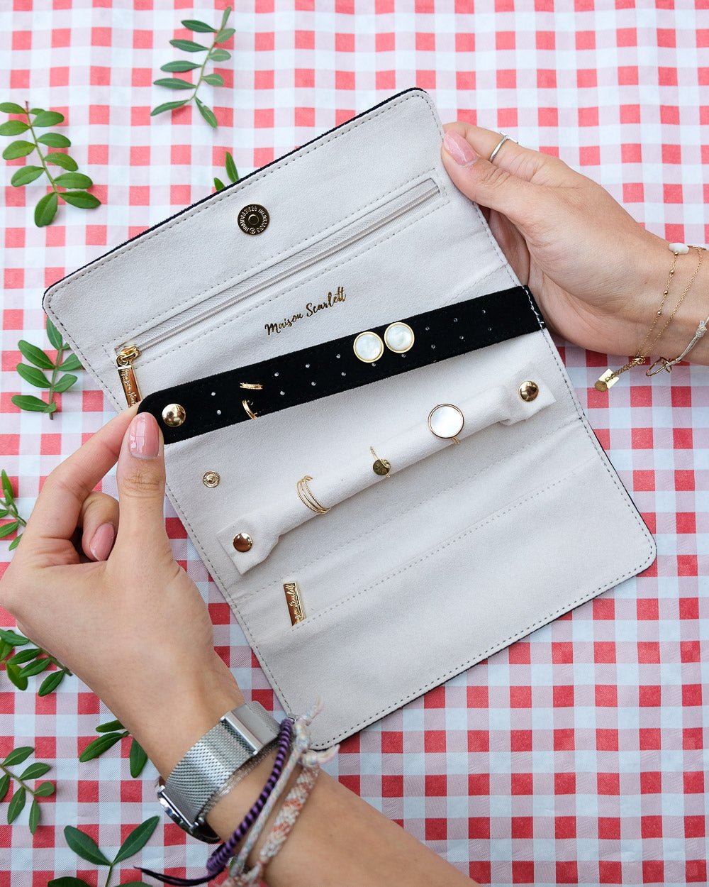 Catherine velvet travel jewelry pouch