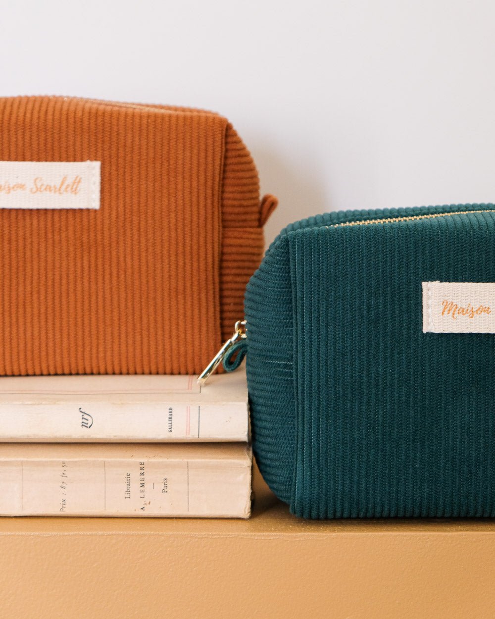 Trousse de toilette Charlotte en velours côtelé - outlet