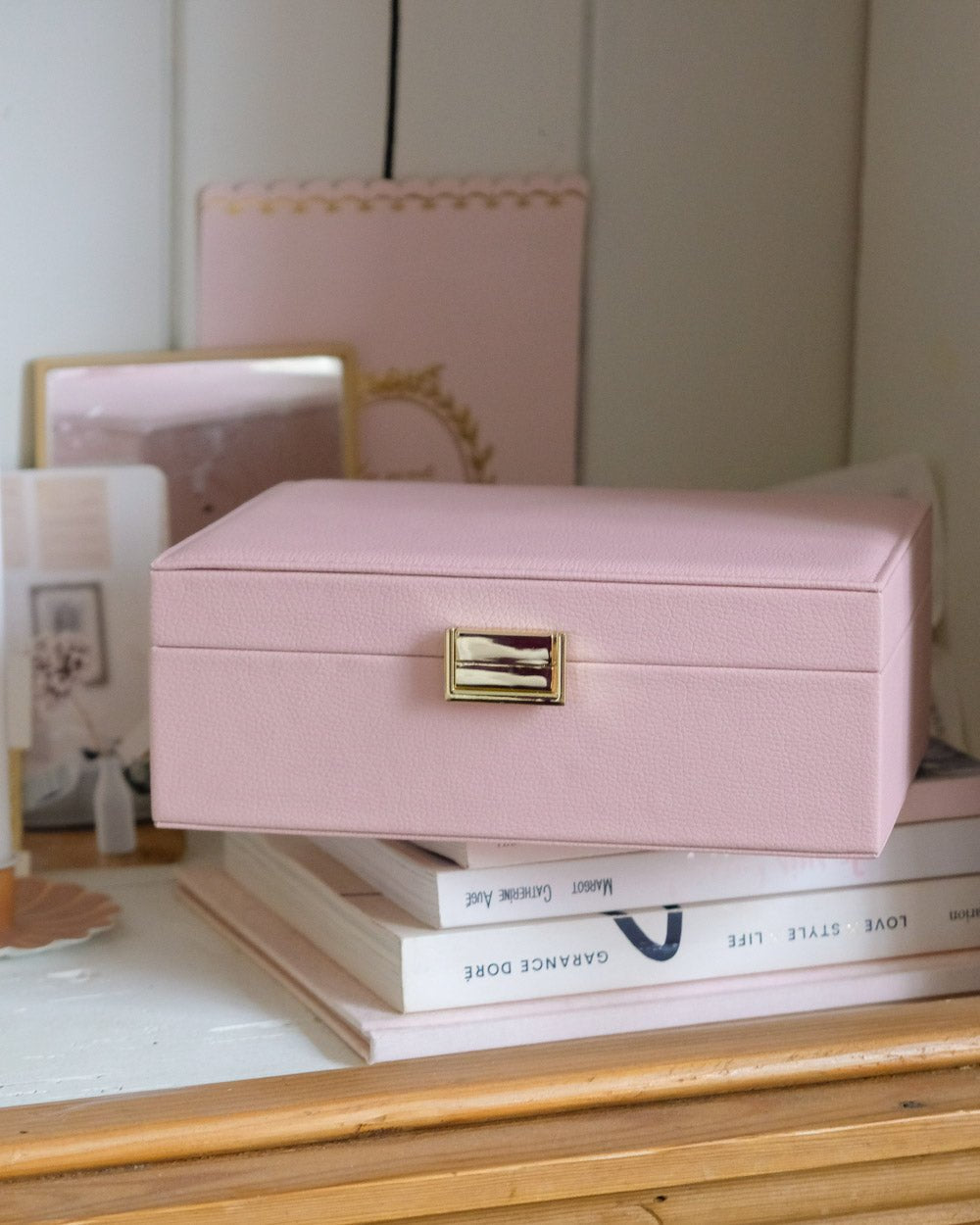 Louise leather jewelry box